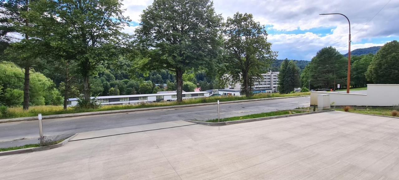 Penthouse Apartman Rezidencia Mineral Бардейовське-Купеле Екстер'єр фото